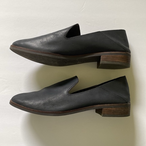 LUCKY BRAND navy leather loafer - Picture 4 of 8